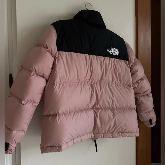 The North Face Nuptse Down Jacket
Grayish Pink / Black – Women’s XL (Korea) - Picture 9 of 14